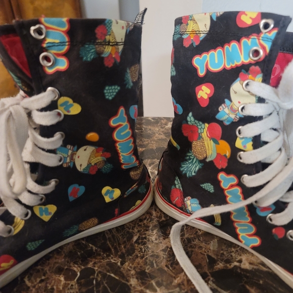Harajuku Lovers YUMMY Hightop sneakers 👟 - Picture 3 of 10